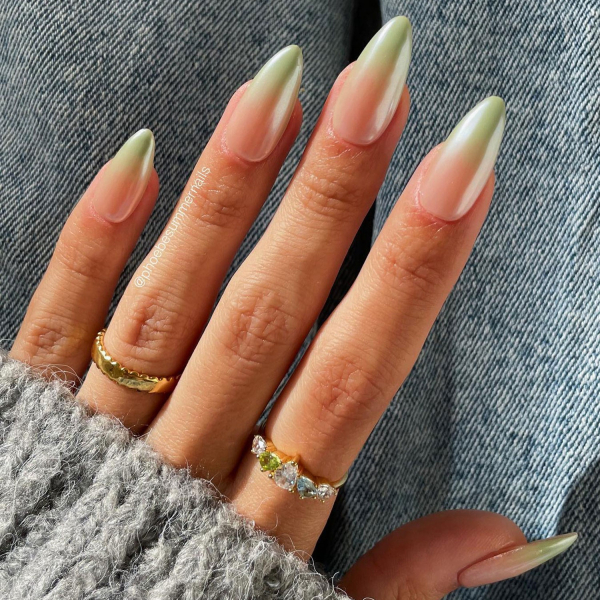 Ombré Nails Are On The Rise For Summer